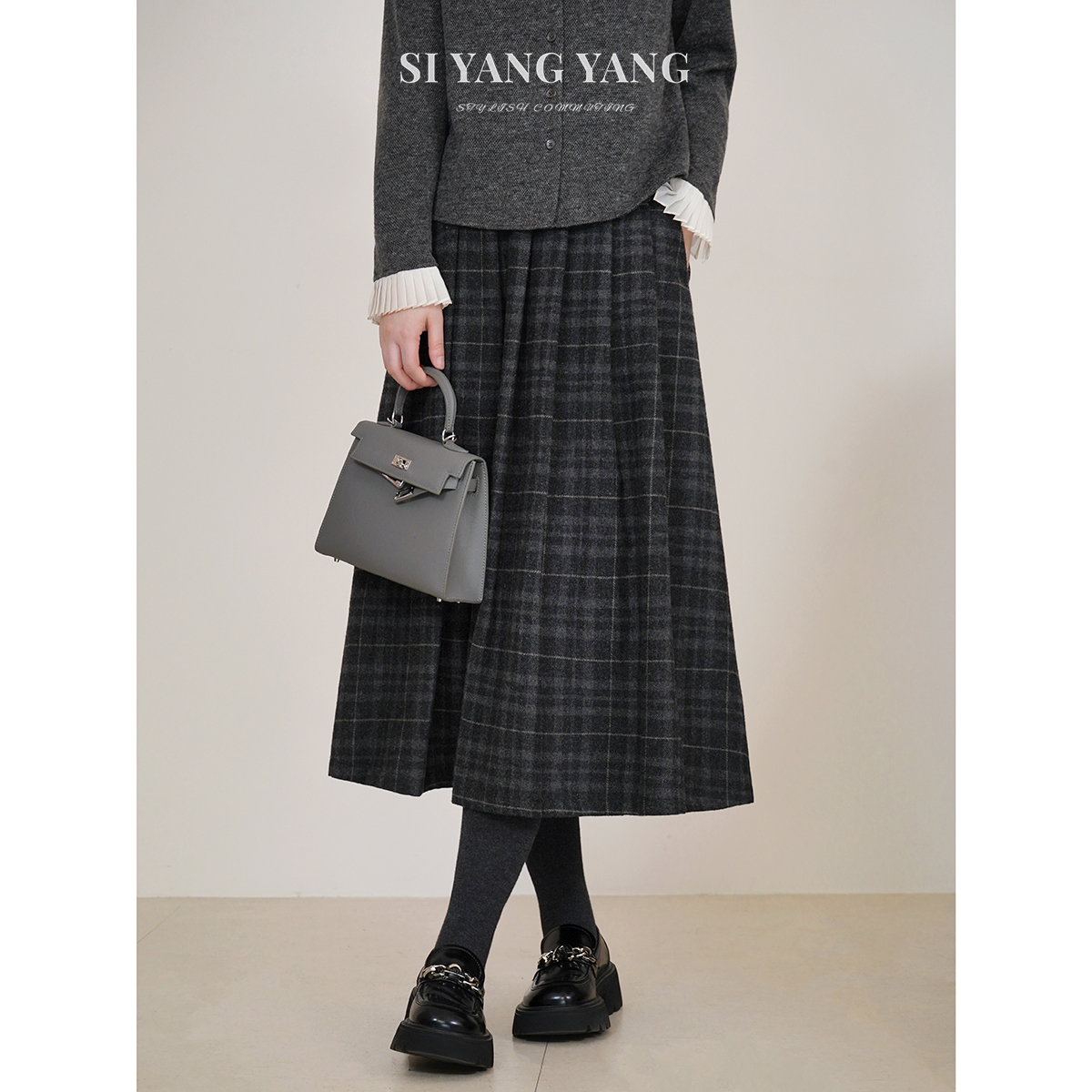 斯洋洋SIYANG女装羊毛混纺格子呢灰色后腰松紧半裙BQ510A041SYY