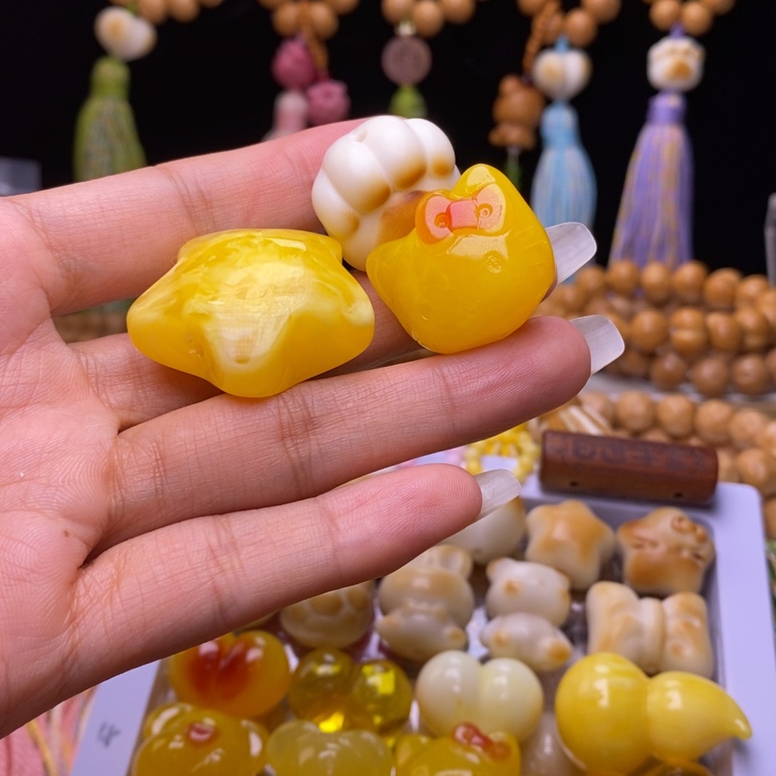 吊坠猴头核桃多***億配饰