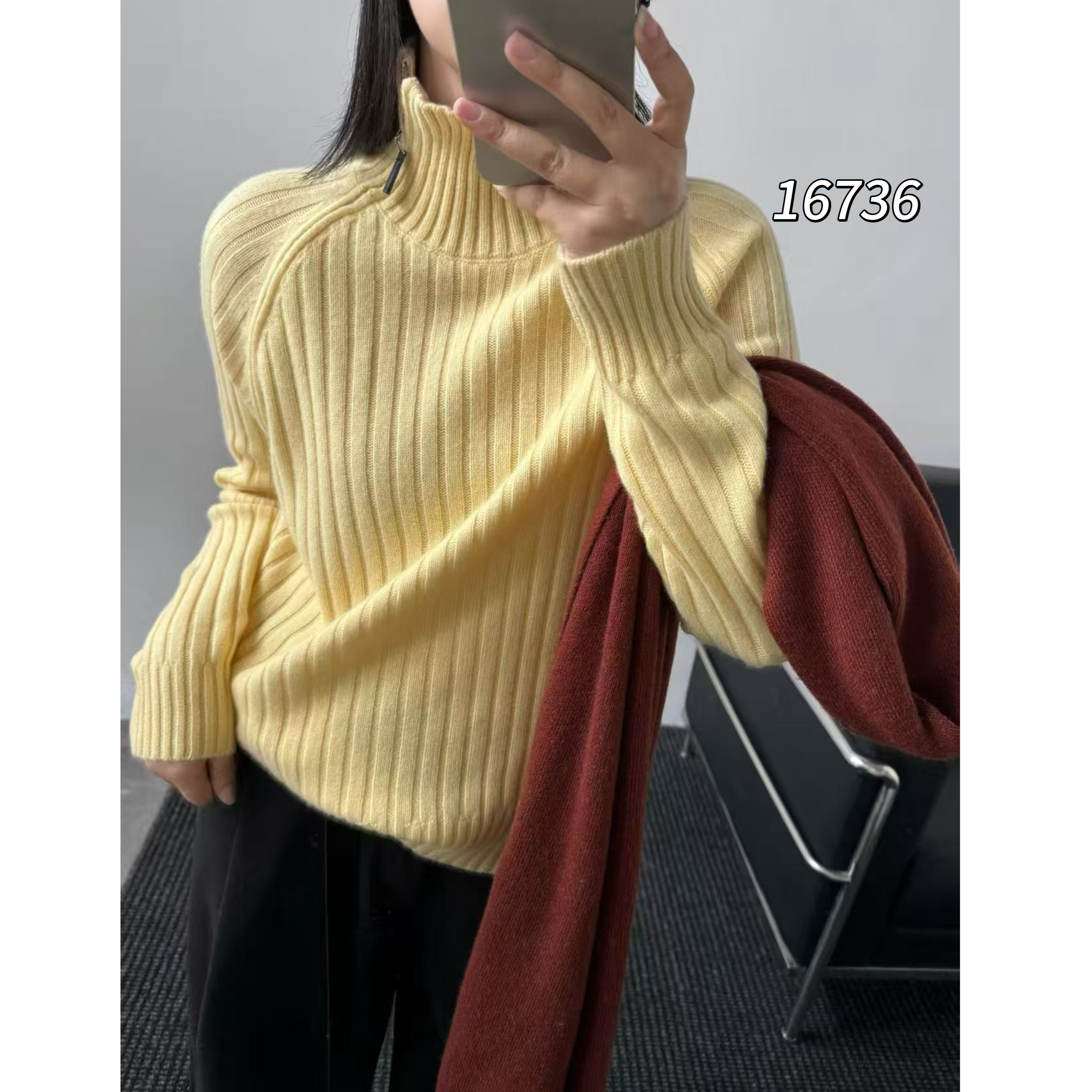 16736（部分无水洗唛，介意慎拍）WANGDAN半高领肩膀四粒扣针织衫