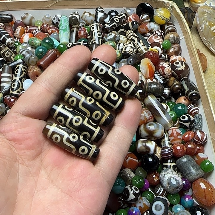 玛瑙/玉髓未镶嵌珠宝半成品35