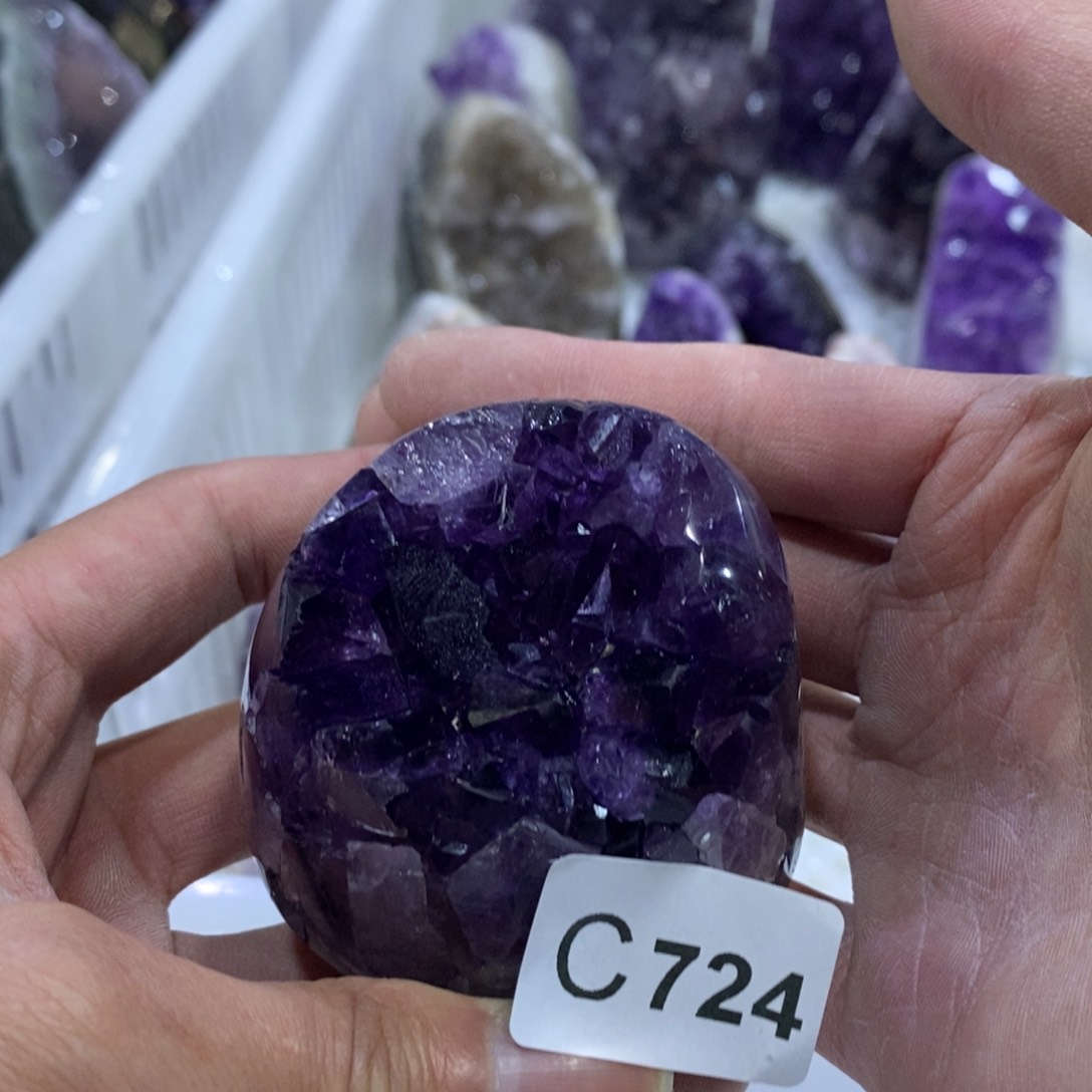 水晶摆件摆件未镶嵌是**啊