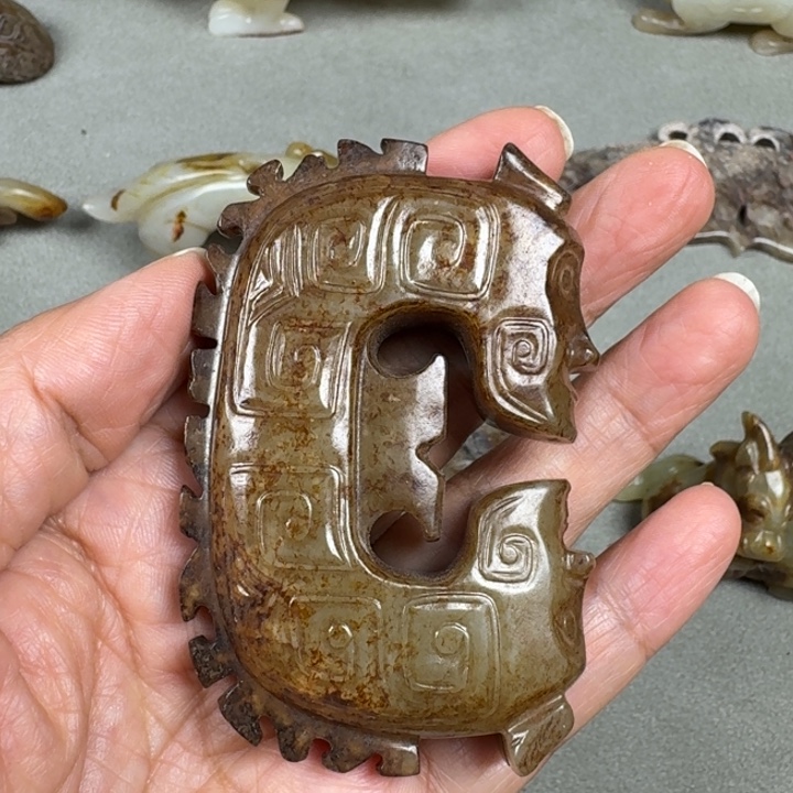 和田玉（糖玉）未镶嵌挂件