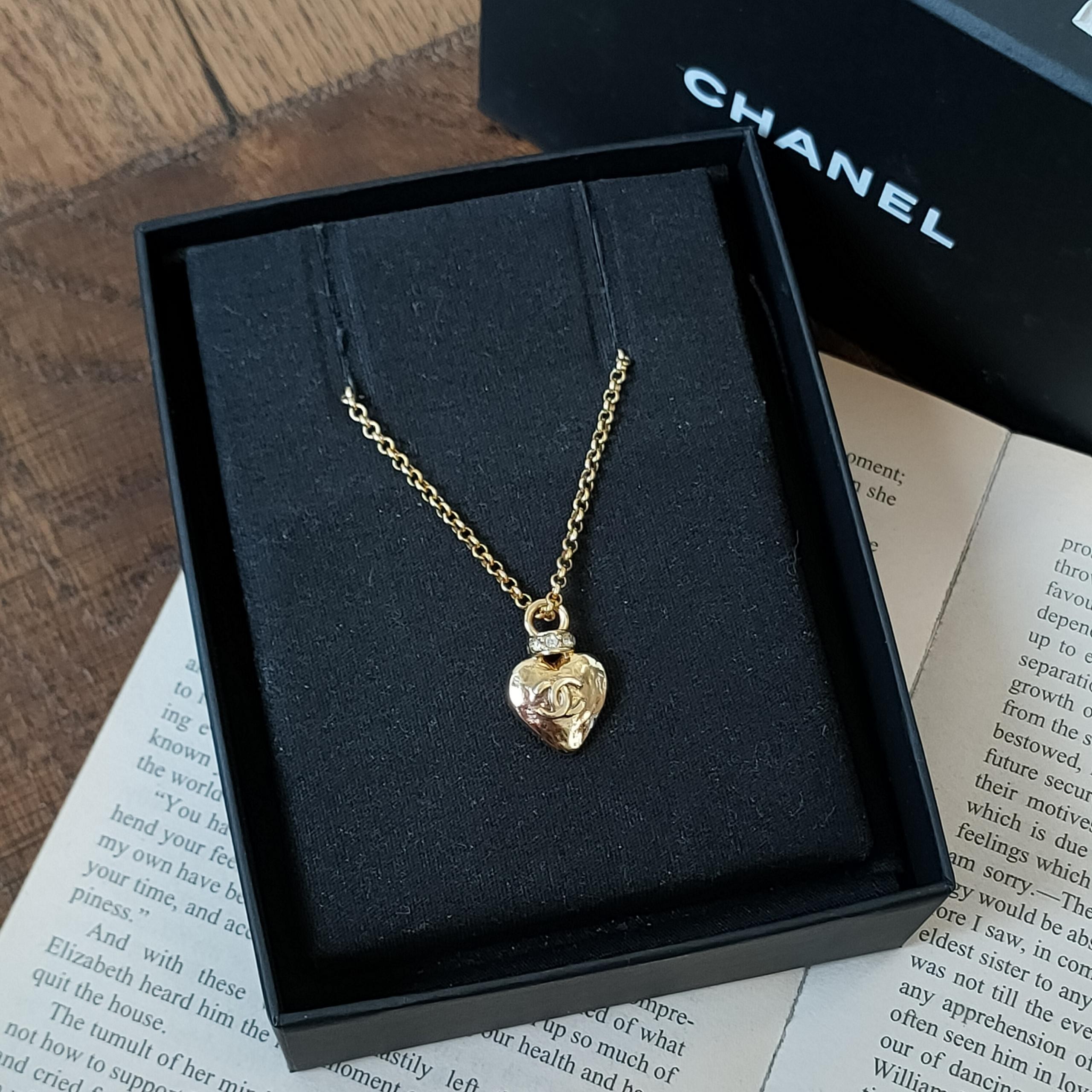 99新 Chanel/香奈儿 Azul-24P金色水钻爱心吊坠项链45240