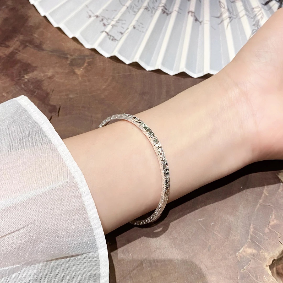 三面碎冰冰实心闭口手镯轻奢小众高级感手镯