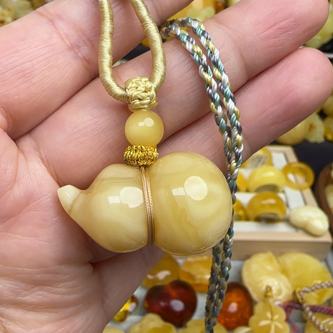 蜜蜡套链未镶嵌天然俄料妖花蜜蜡葫芦吊坠