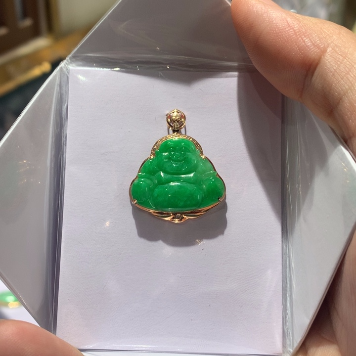 翡翠颈饰18K金镶嵌?****?翡翠吊坠