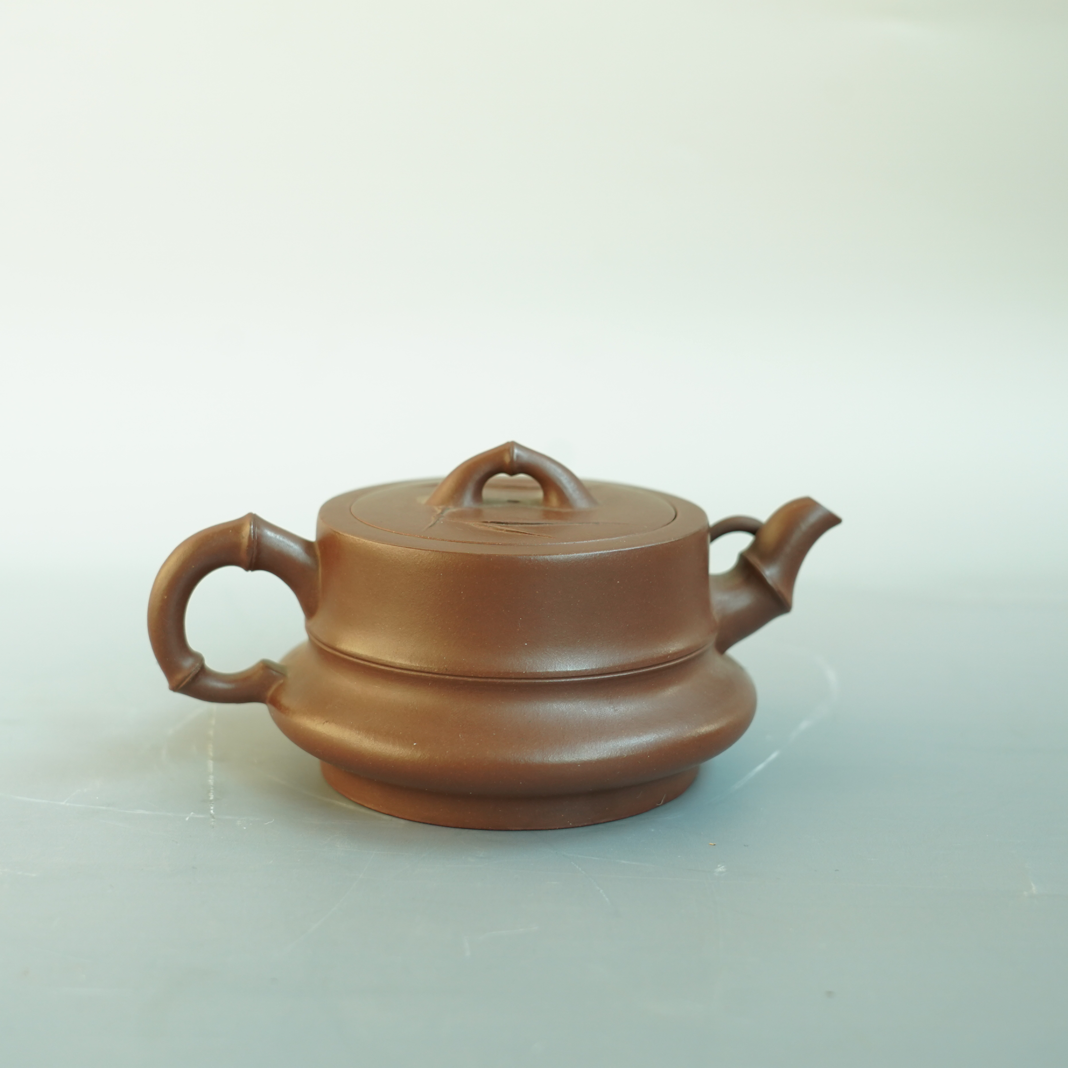 文华开物第17期拍品 5 民国 竹节纹紫砂壶