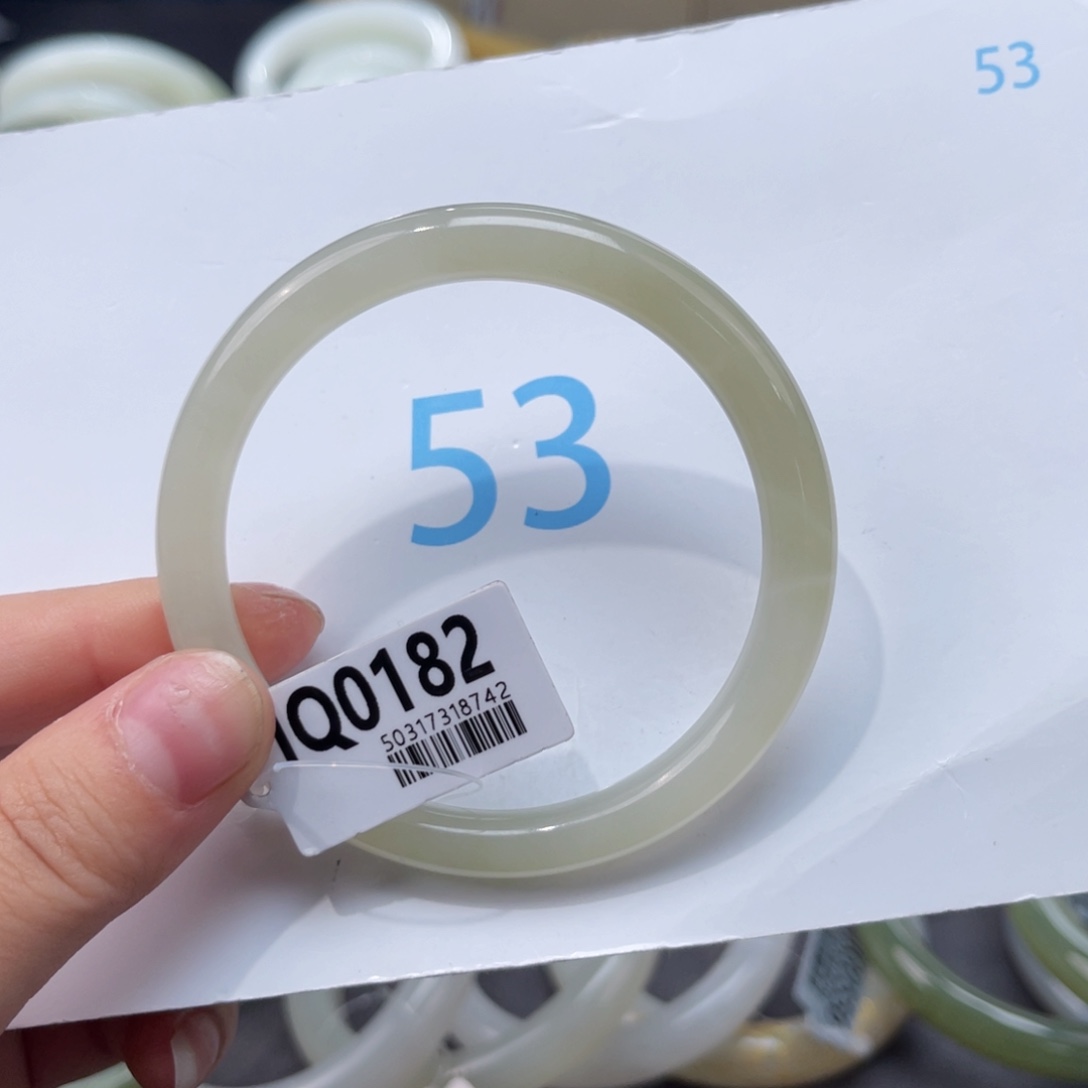 和田玉手镯未镶嵌风*