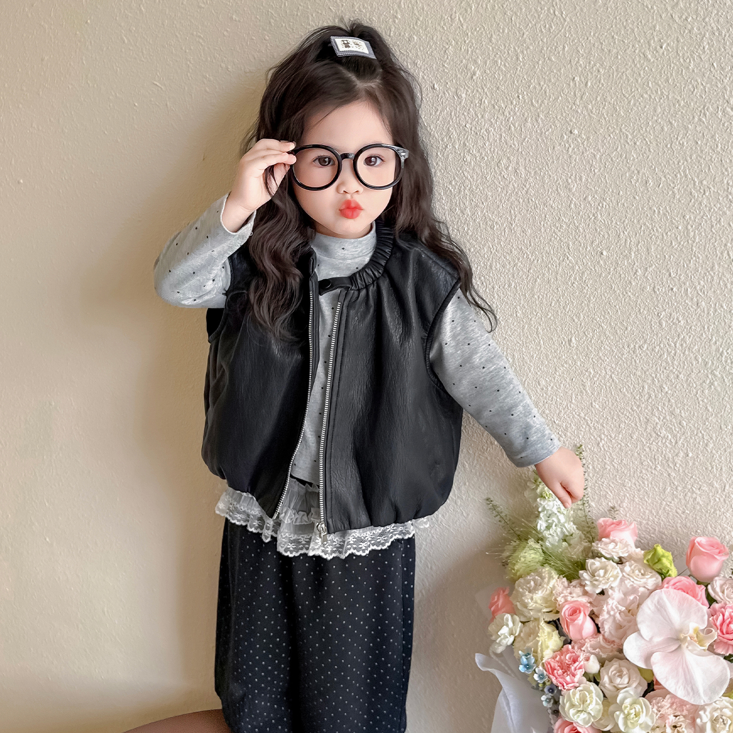 女童秋装套装2025新款女宝宝秋季洋气时髦打底衫韩版皮马甲三件套