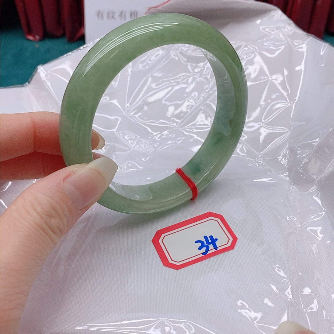 翡翠手镯未镶嵌?****?34444444