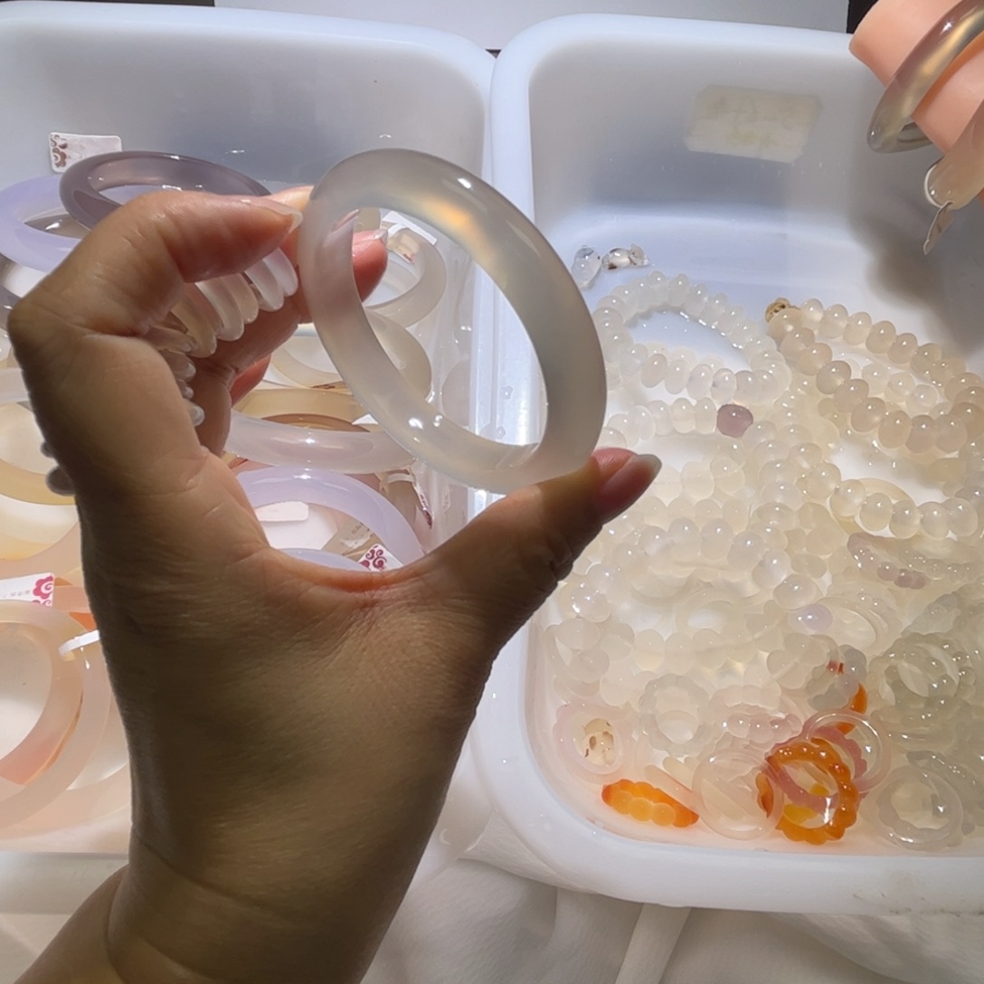 玛瑙/玉髓未镶嵌手镯