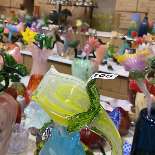 琉璃花瓶高40厘米宽6厘米