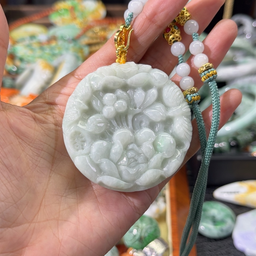 翡翠颈饰未镶嵌待编款