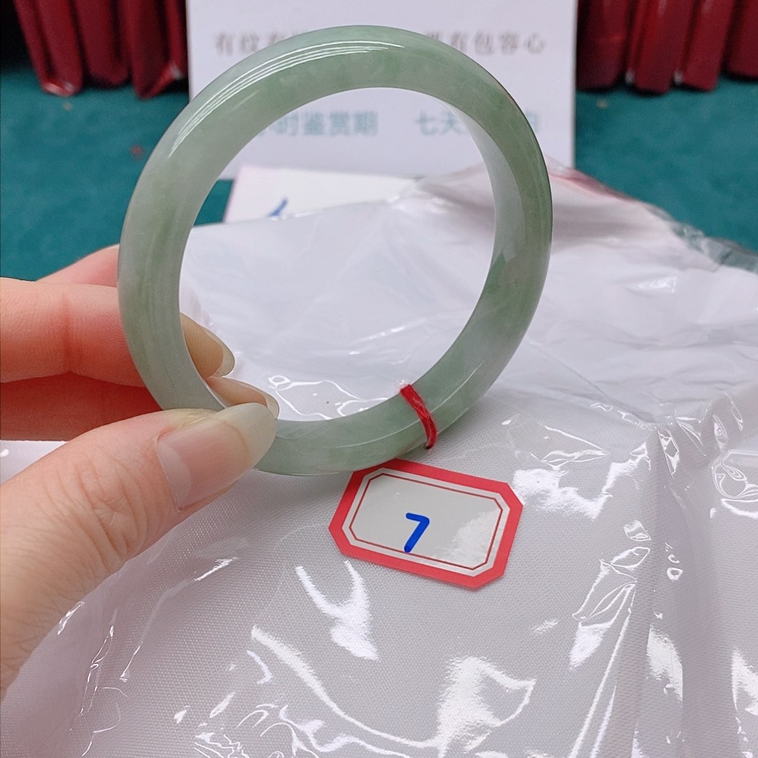 翡翠手镯未镶嵌洋***洋07777777