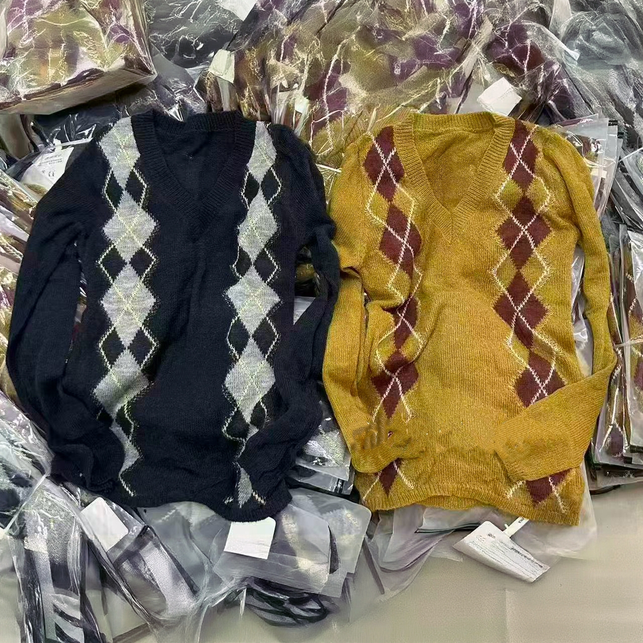 小特冬季V领百搭打底衫设计感休闲套头针织衫