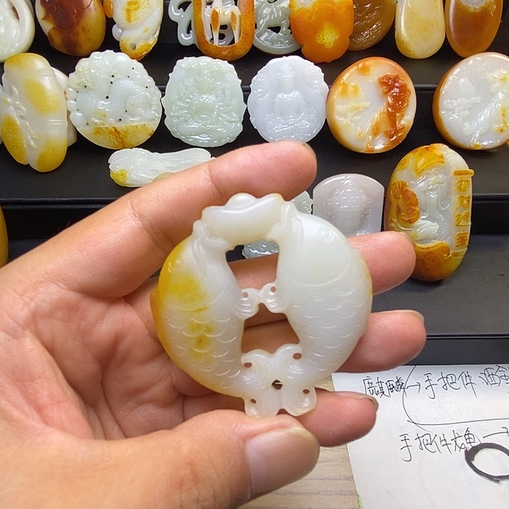 思***念和田玉未镶嵌颈饰