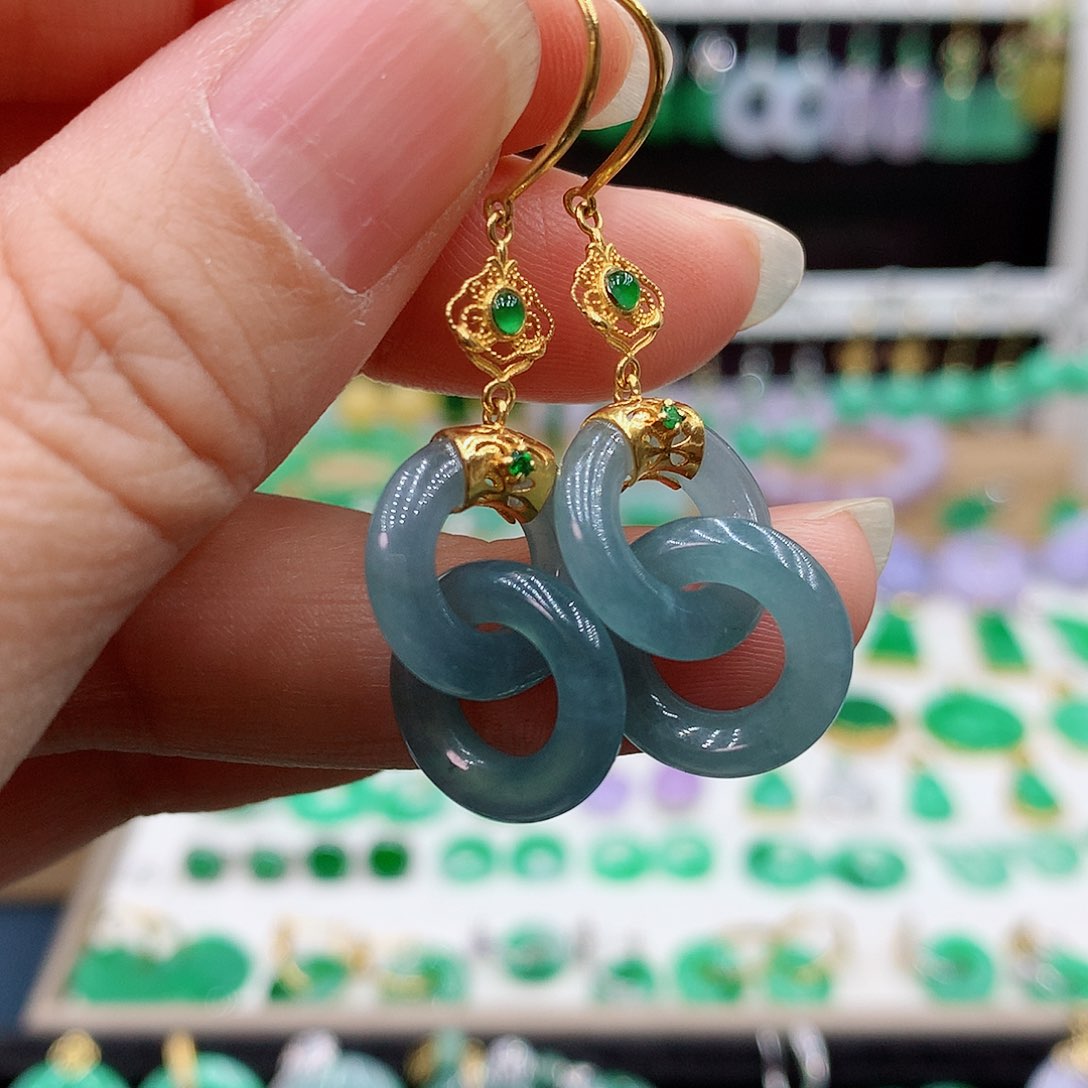 翡翠耳饰18K金镶嵌的