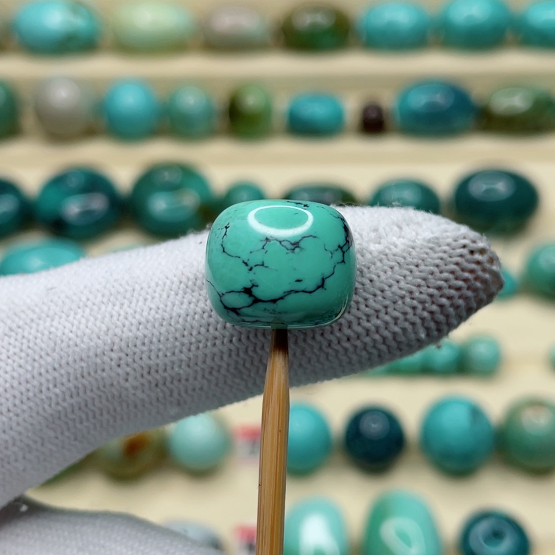 未镶嵌绿松石珠宝奇石