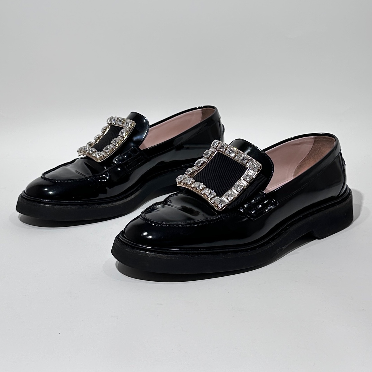 95新 Roger Vivier/罗杰·维威耶 39.5码 RV钻扣乐福鞋/BX01649