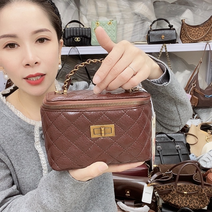 蚕丝小牛剖层皮革PU8518