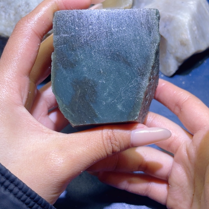 和田玉未镶嵌珠宝半成品