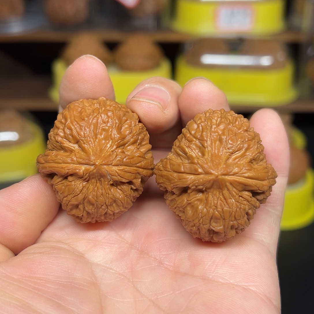 文玩核桃吊坠蒜头尺36