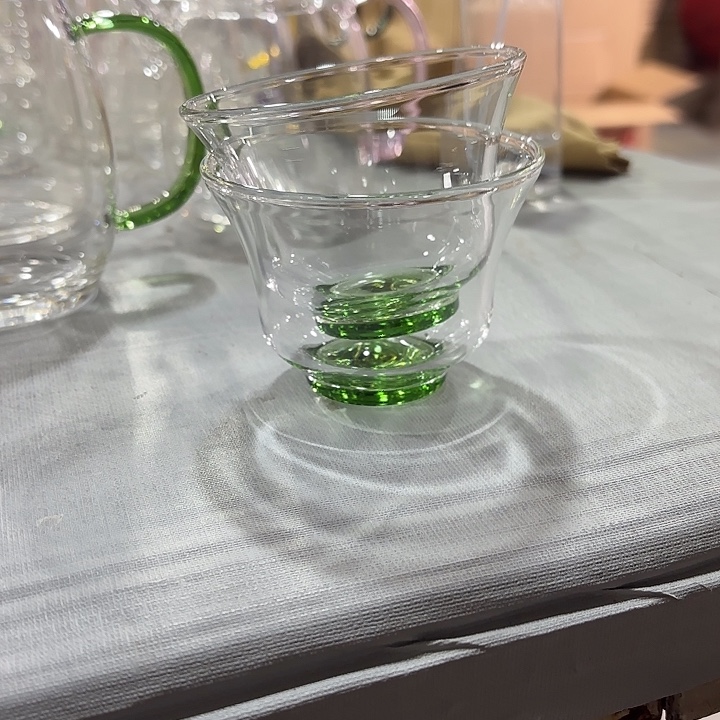 清杯绿底两个高硼硅