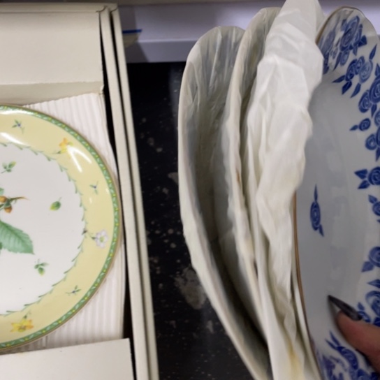 …***…金葡萄瓷器欢迎您