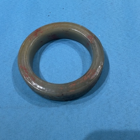 和田玉手镯未镶嵌龙*