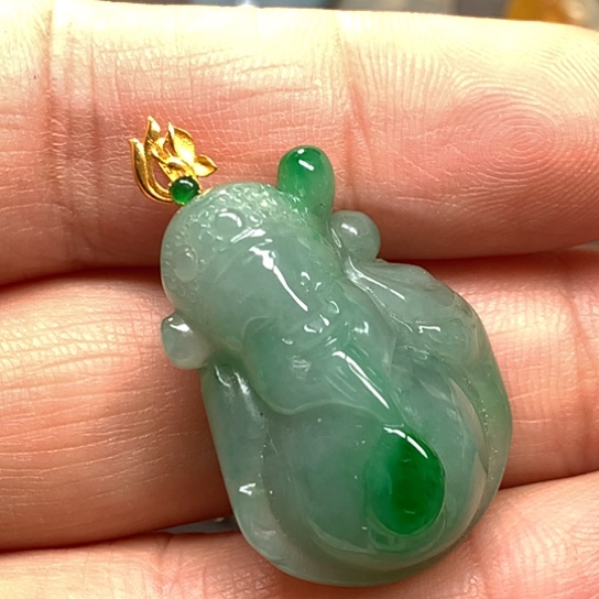 翡翠18K金镶嵌颈饰翡翠