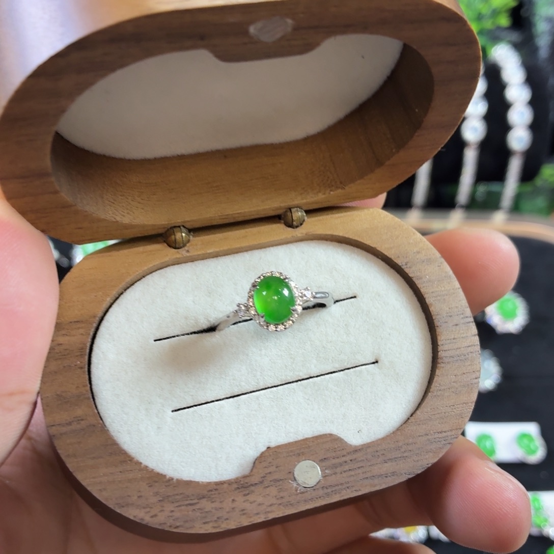 银S925镶嵌戒指翡翠