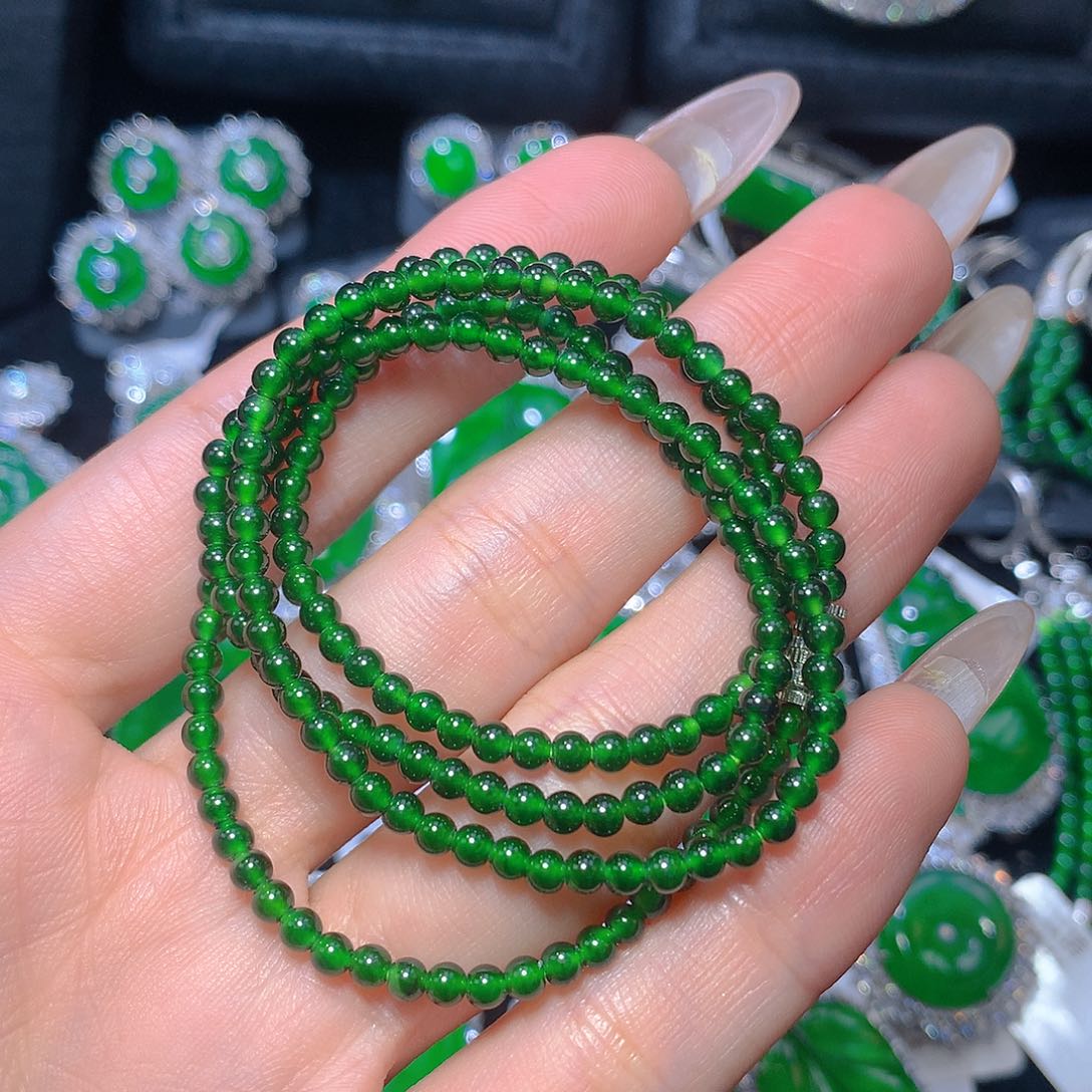 翡翠颈饰银S925镶嵌翡翠