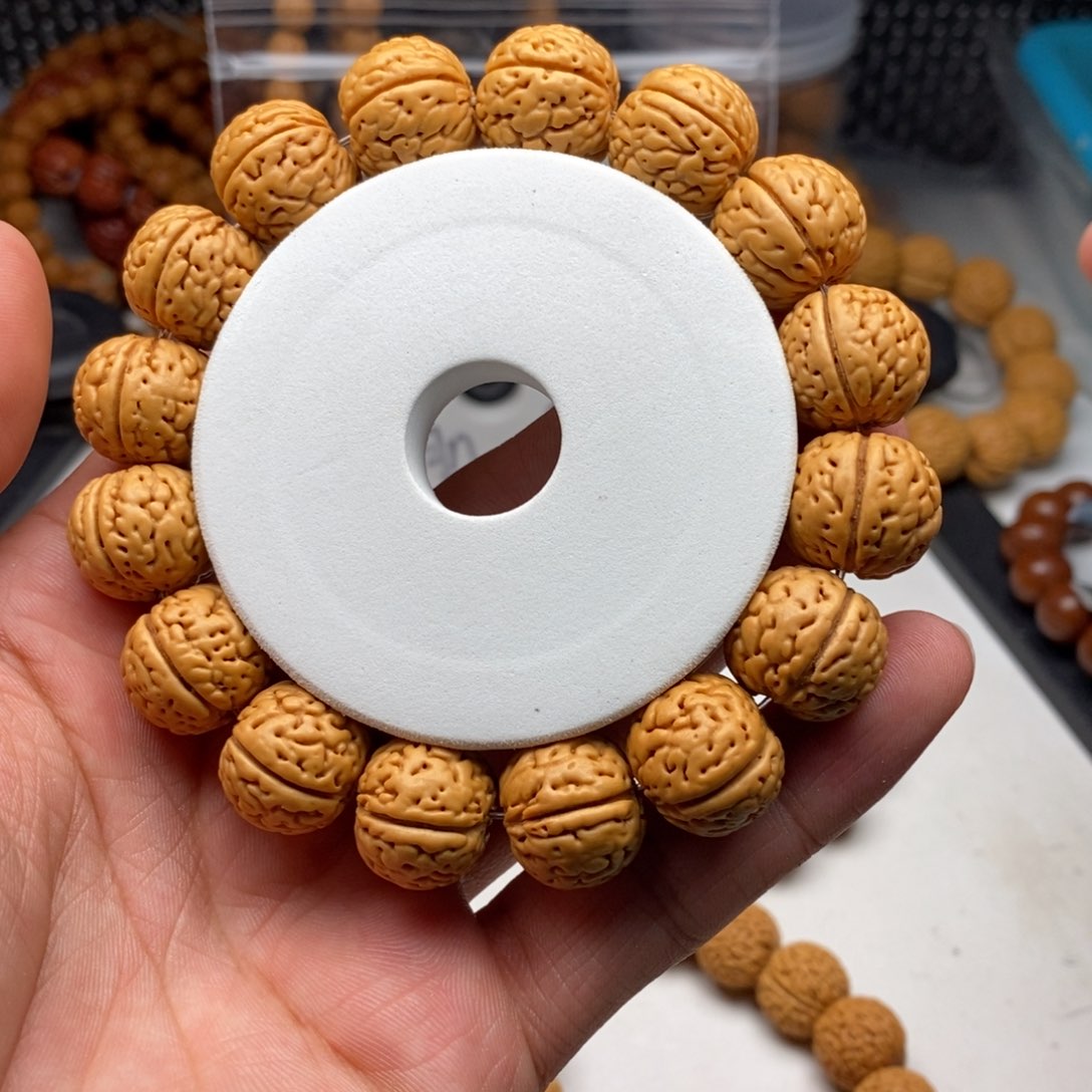 文玩核桃手串野生桃核手串17