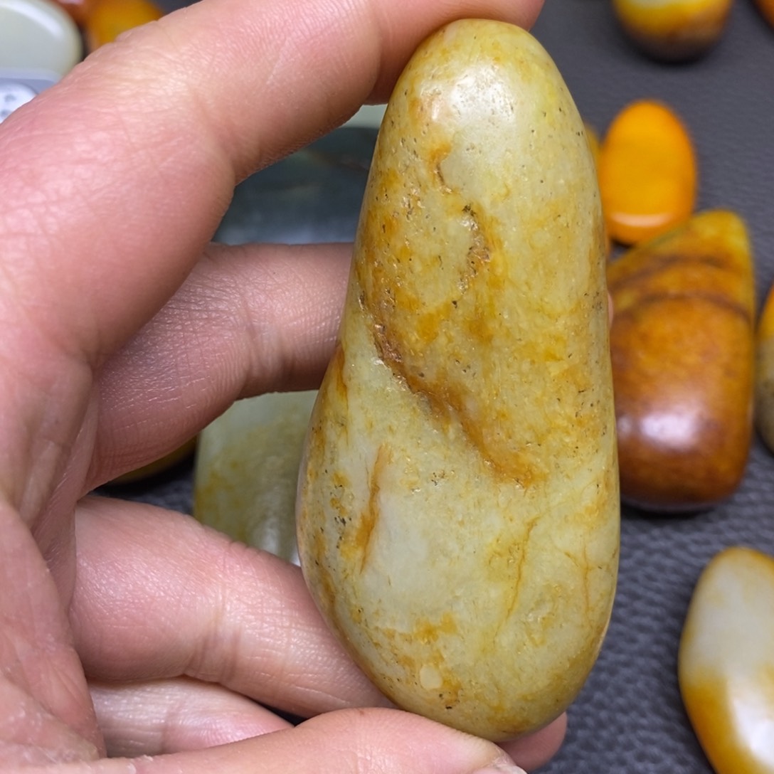 和田玉（糖玉）挂件未镶嵌