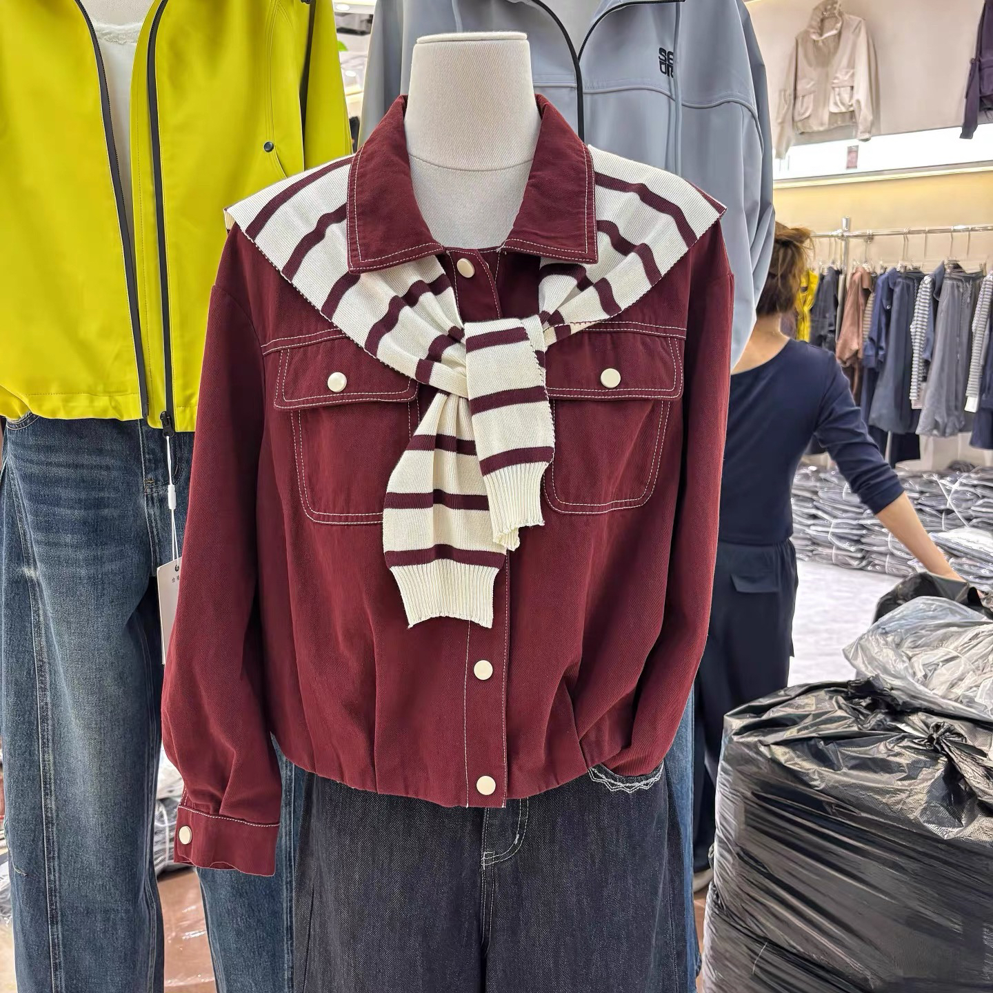 咔嗞咔嗞65024披肩外套