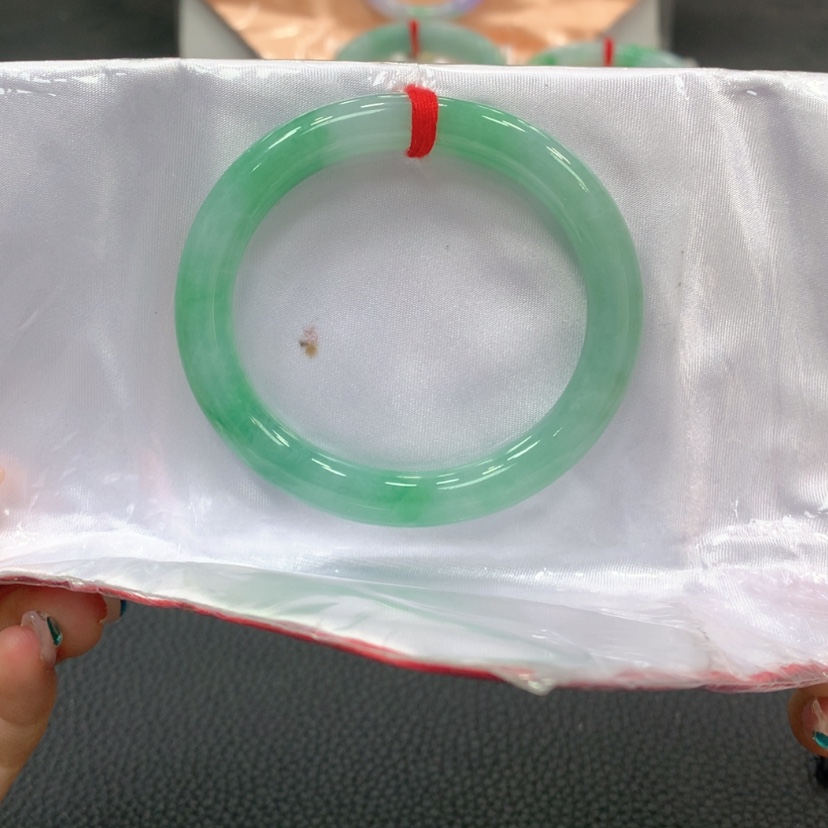 【闪购商品】翡翠手镯未镶嵌翡翠