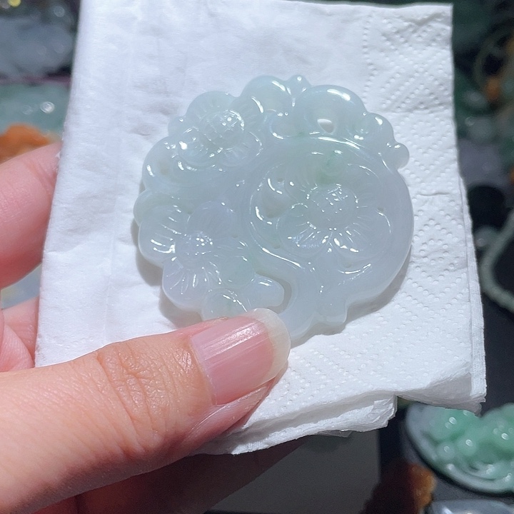 颈饰未镶嵌翡翠天