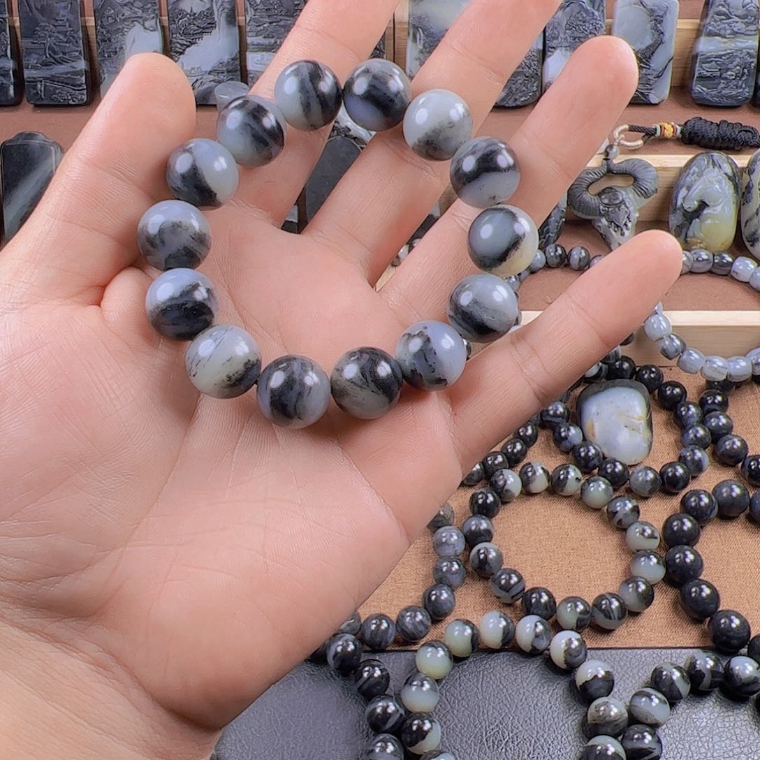 今***么和田玉未镶嵌手链