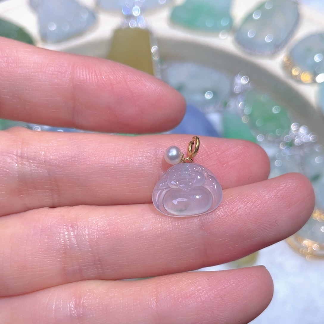 翡翠颈饰18K金镶嵌翡翠