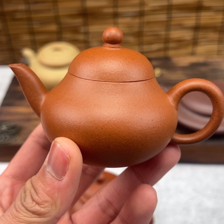 紫砂茶壶美**活瑕疵盖内红泥三弯嘴梨形