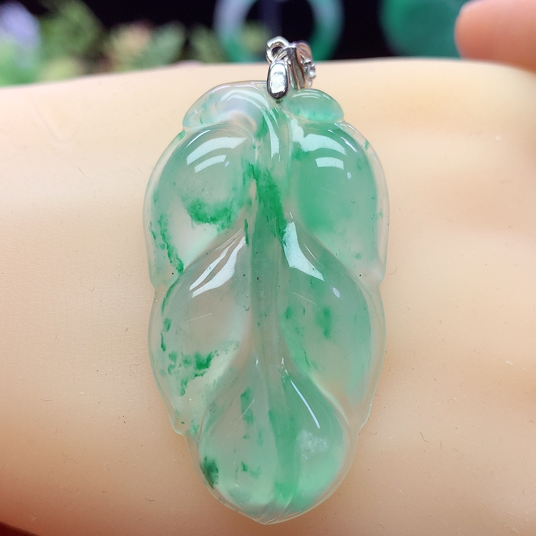 石英质玉颈饰未镶嵌