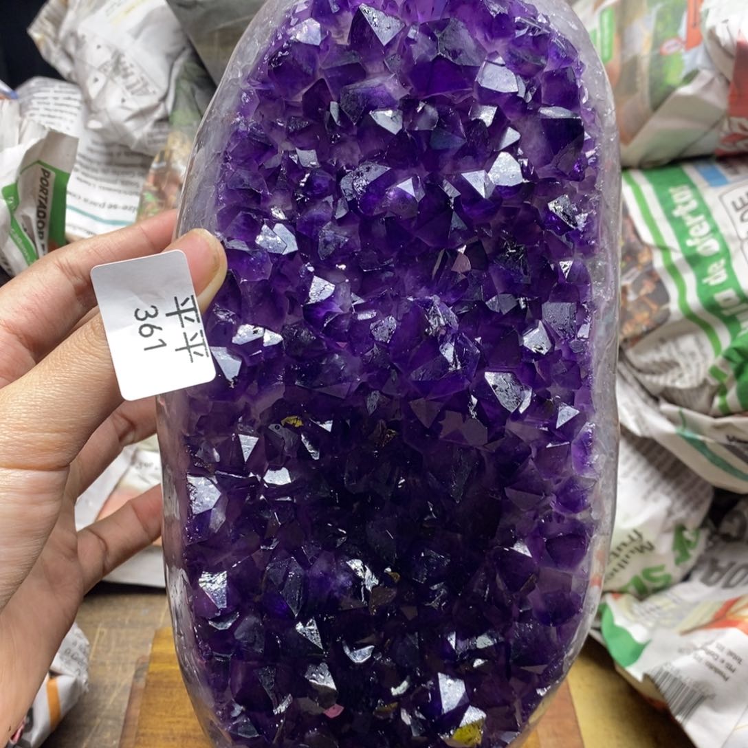 紫晶乌拉圭未镶嵌