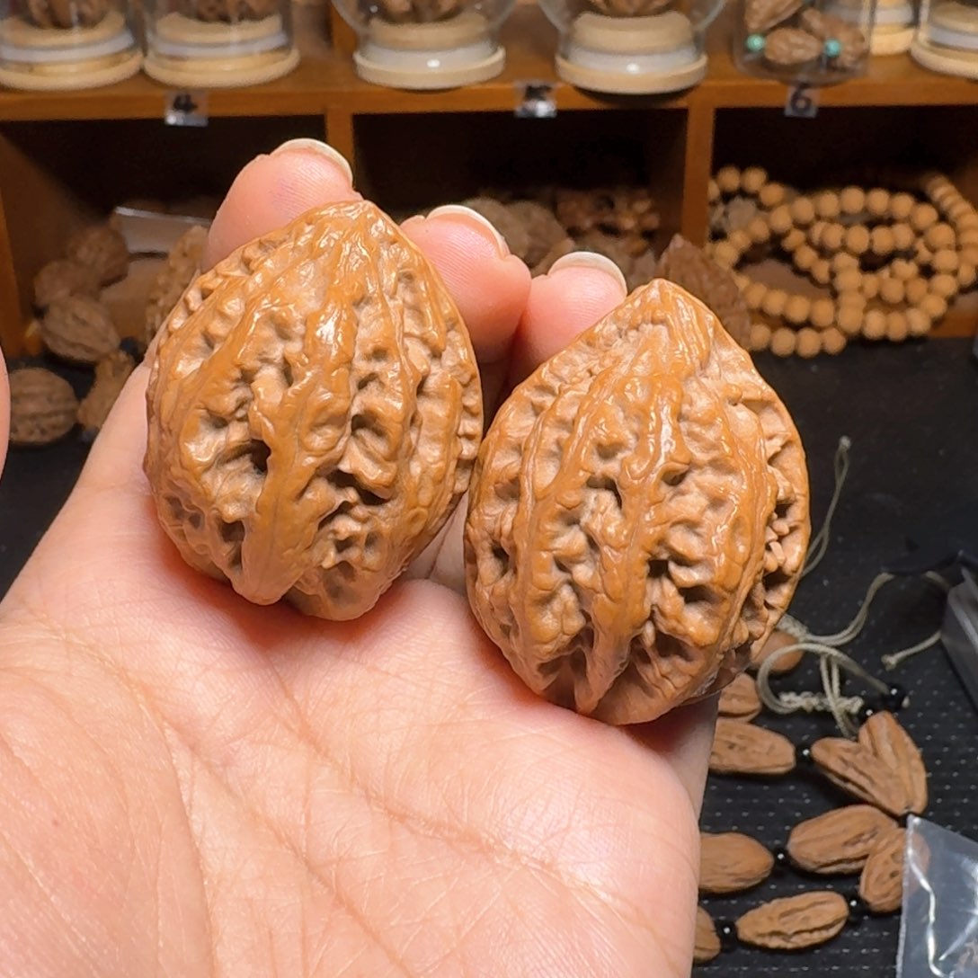 文玩核桃把件楸王