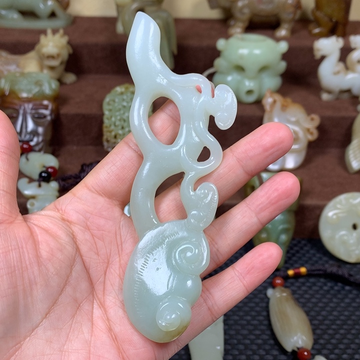 8***家和田玉未镶嵌把件