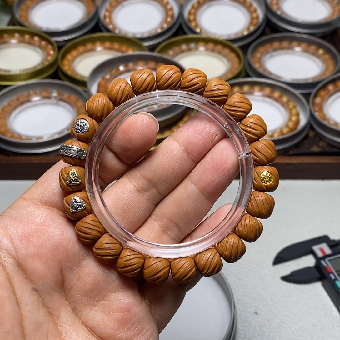 猴头核桃手串56号五标高配星河10左右