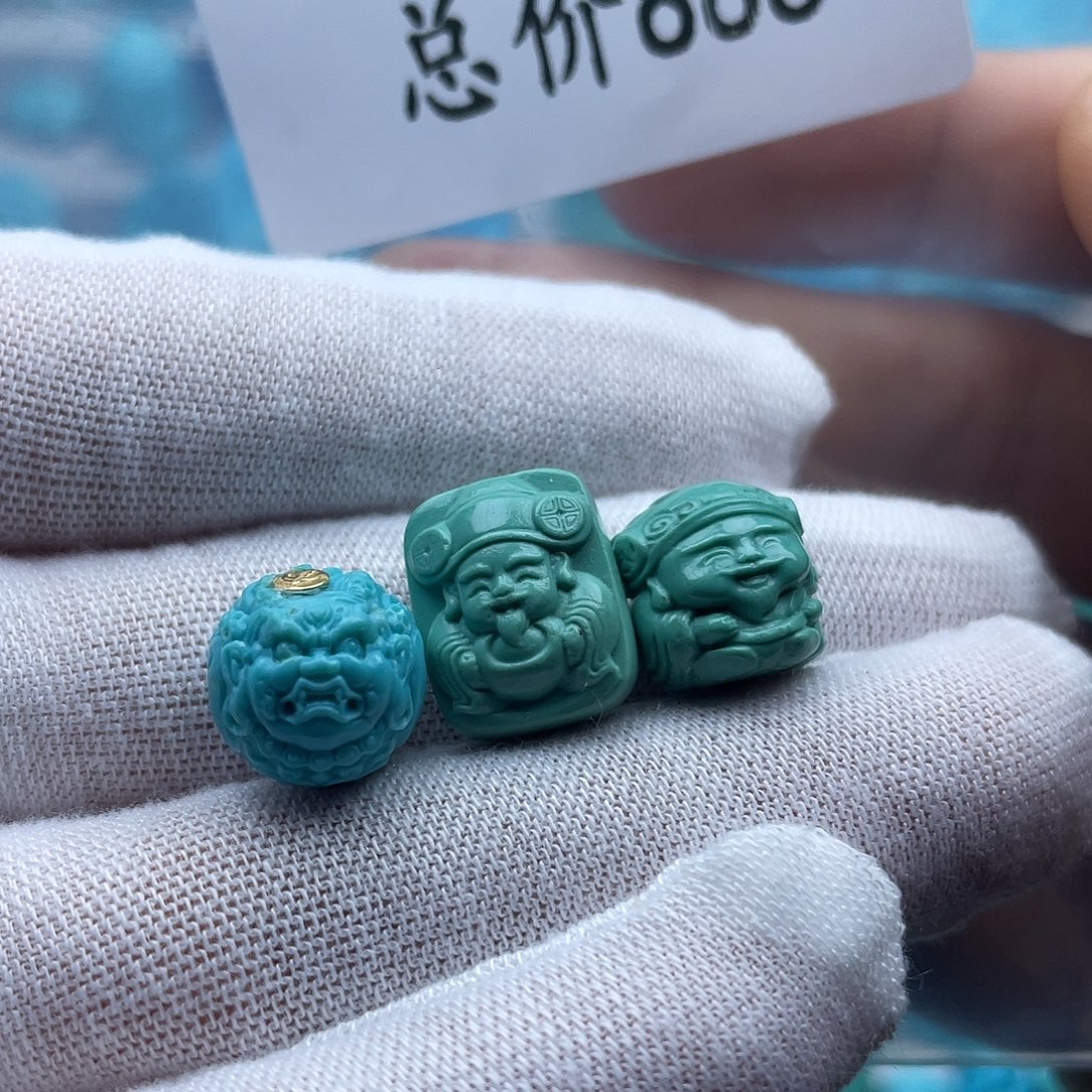 绿松石未镶嵌珠宝奇石