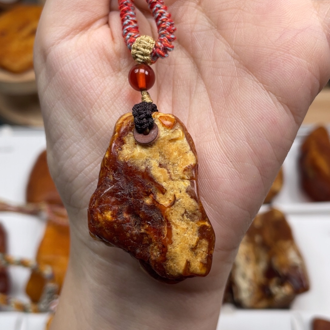 琥珀未镶嵌珠宝奇石