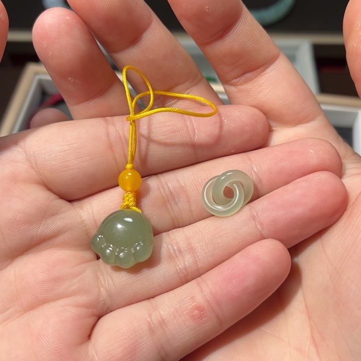 木***3和田玉未镶嵌颈饰