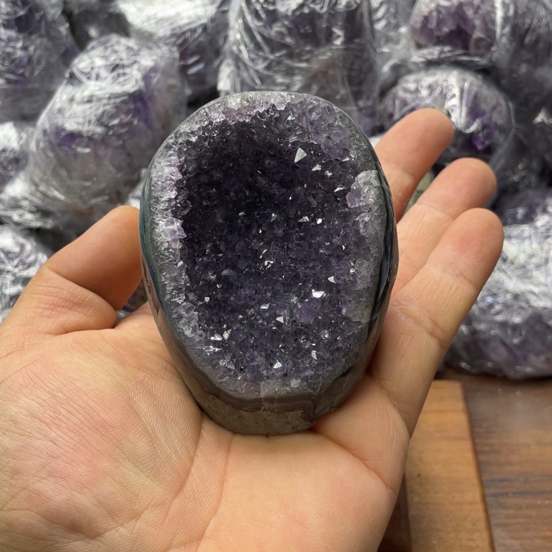 未镶嵌水晶大型摆件（非配饰）