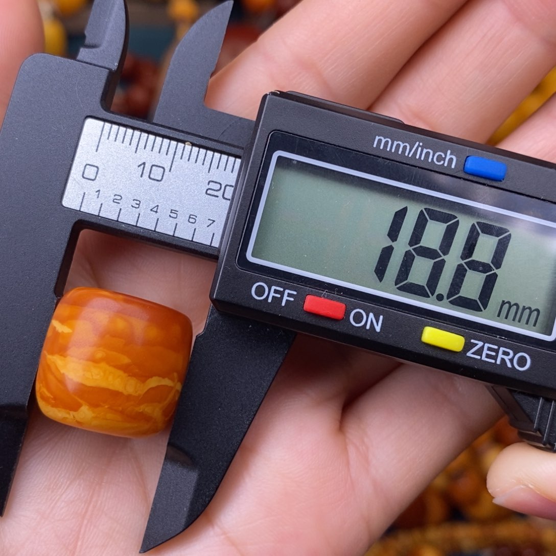 蜜蜡裸石未镶嵌蜜蜡